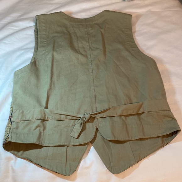 Sz L VINTAGE HEAVYWEIGHT COTTON/TAPESTRY STYLE VESTopen pockets, adjustable back - Picture 2 of 2